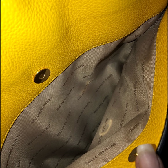 Michael Kors Purse - Picture 5 of 7